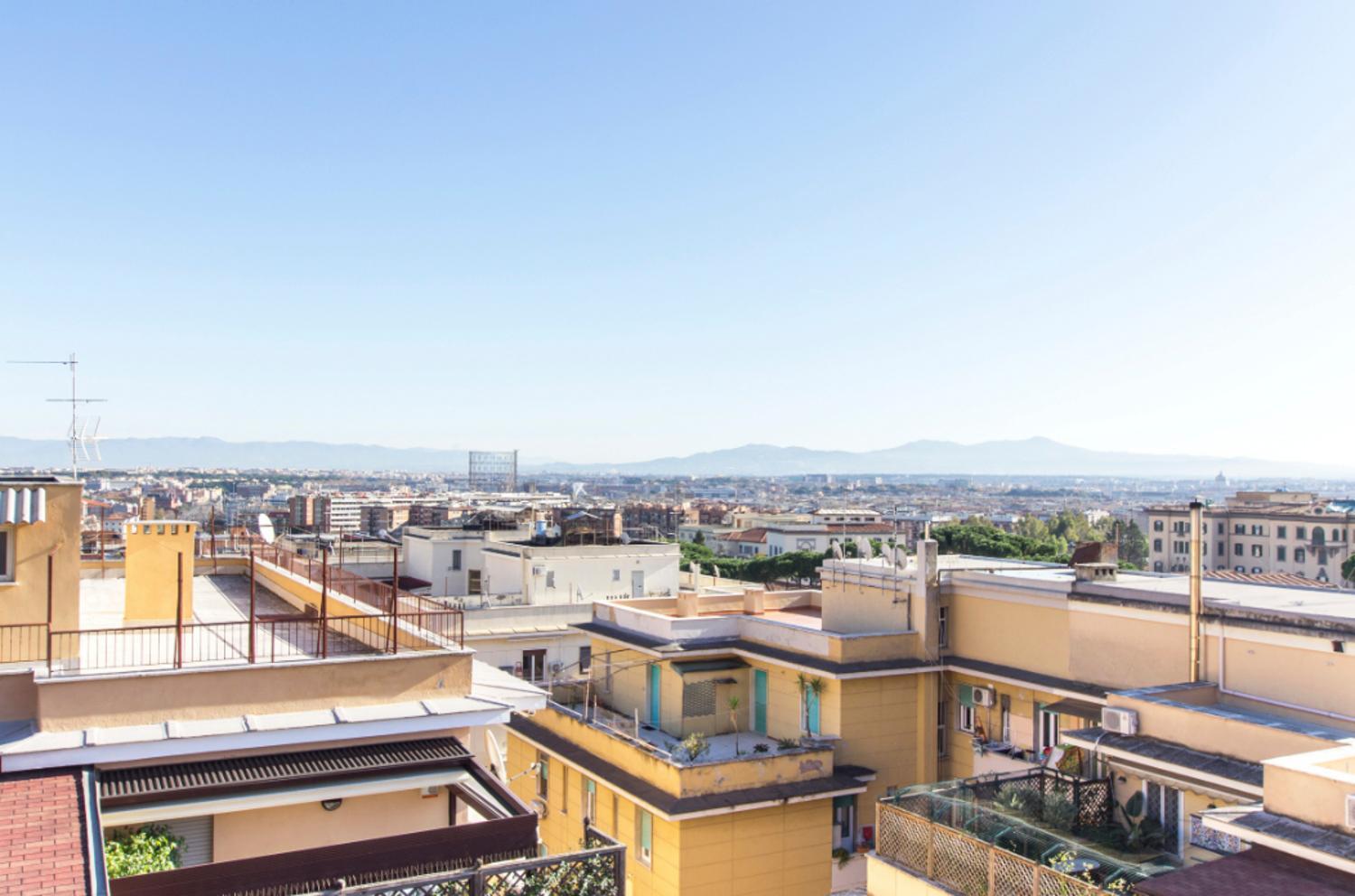 Rosa's Terrace Panoramic Penthouse Apartment *